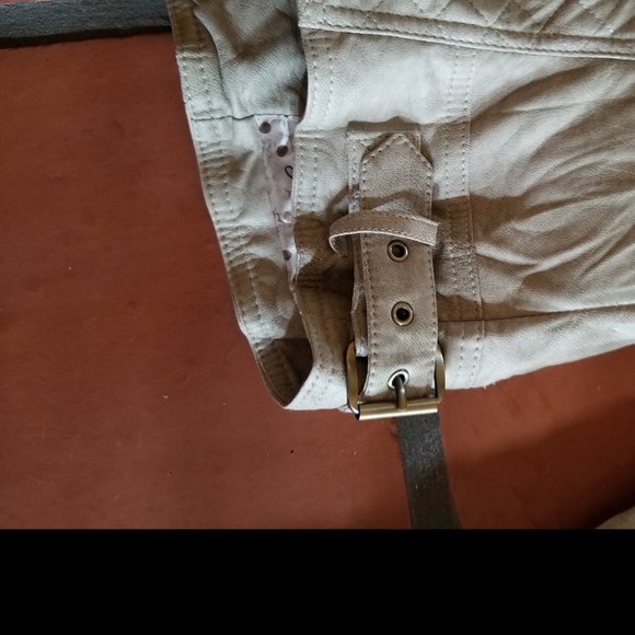 GUESS Beige Faux Leather Jacket - Picture 12 of 12